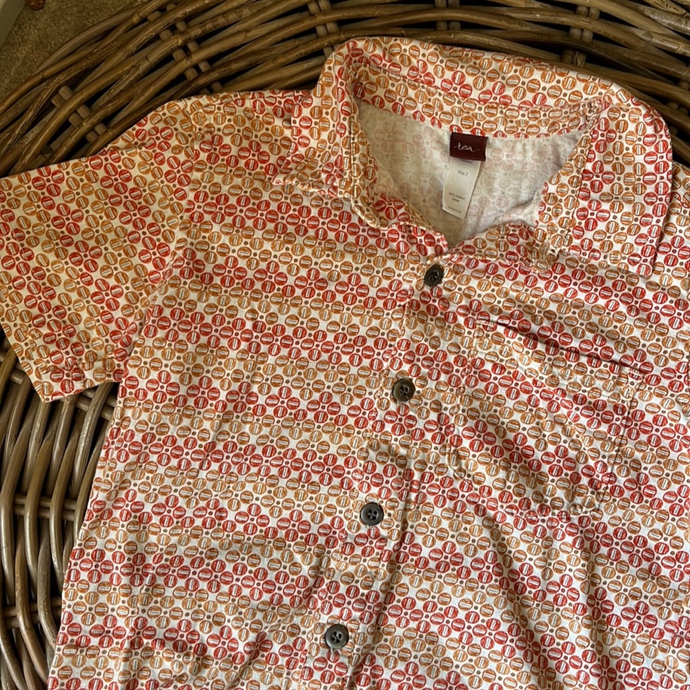 Tea size 7 button up polo shirt, jersey
